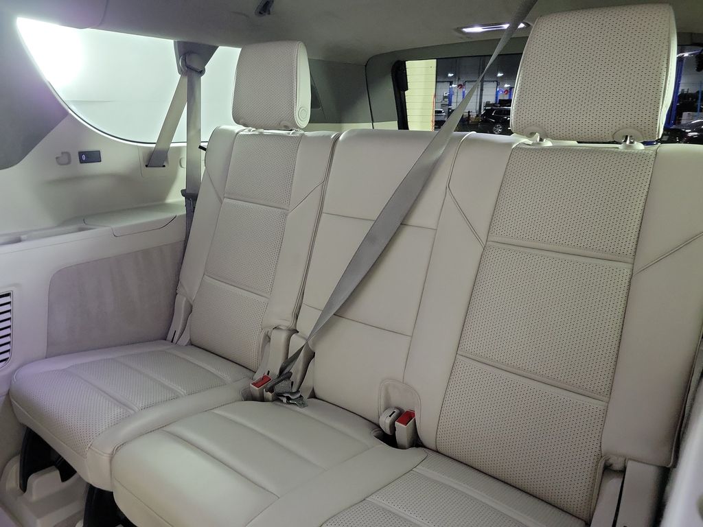 2024 Cadillac Escalade ESV Sport Platinum - 10