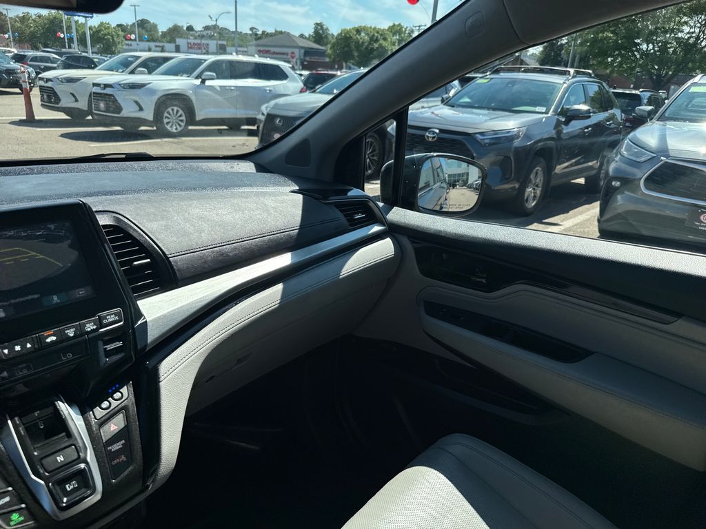 Used 2018 Gray Honda Elite image 34