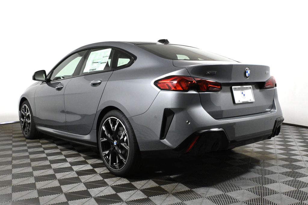 Thumbnail: 2025 BMW 2 Series - 5