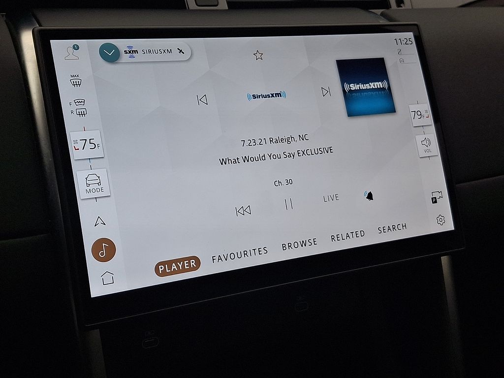 Thumbnail: 2025 Land Rover Discovery Sport - 18