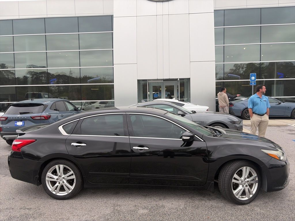 2017 Nissan Altima 3.5 SL