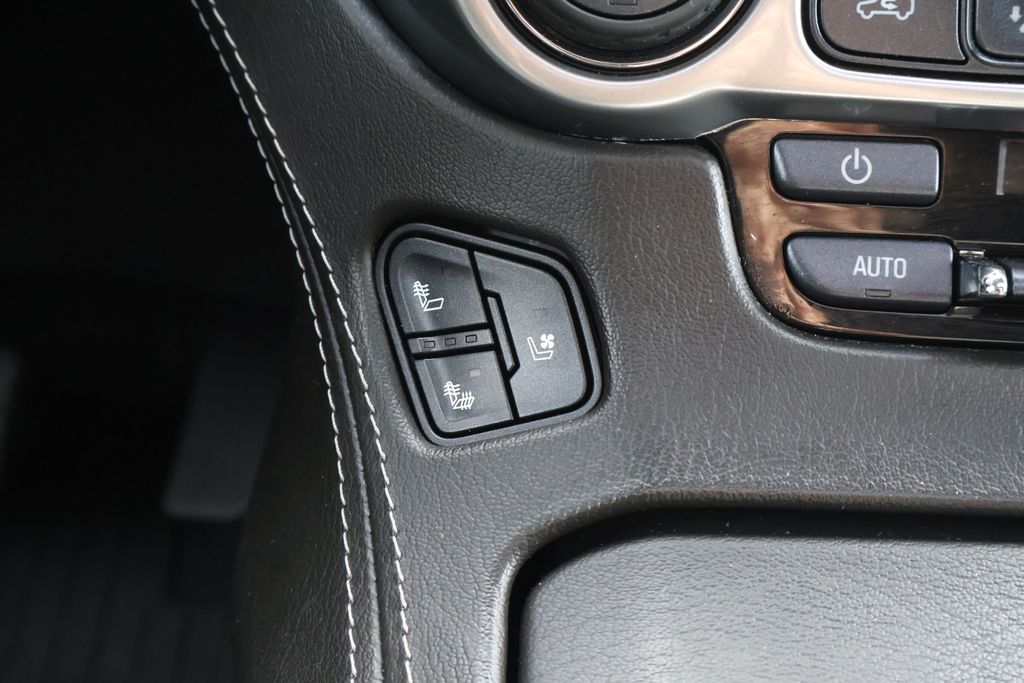 Thumbnail: 2019 Chevrolet Tahoe - 22