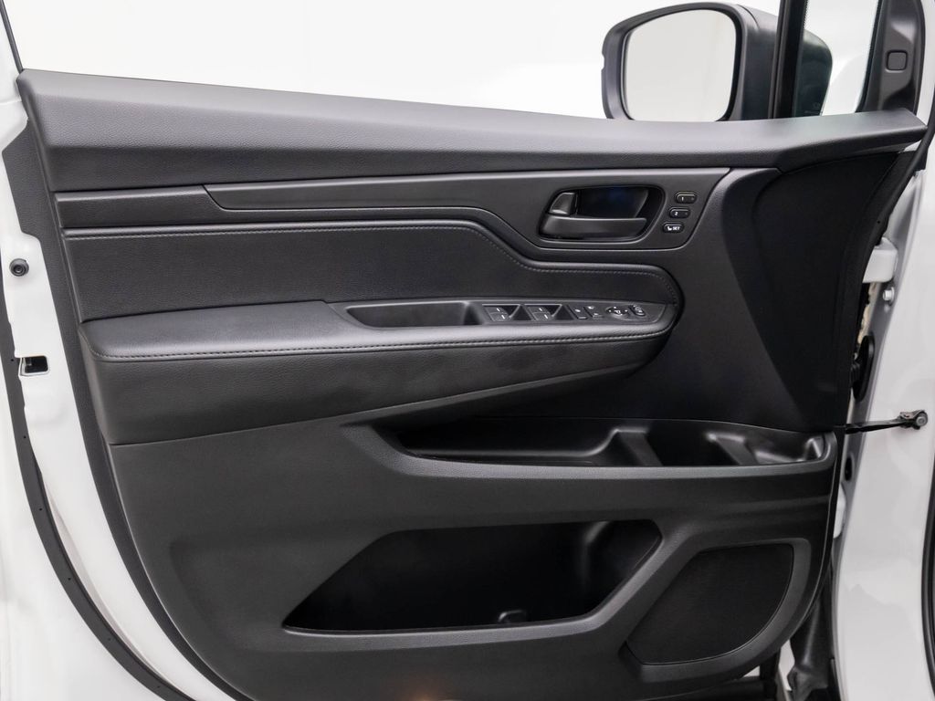 2026 Honda Odyssey EX-L - Photo 13