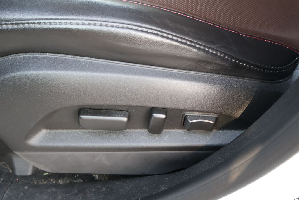 Thumbnail: 2014 Chevrolet Equinox - 14