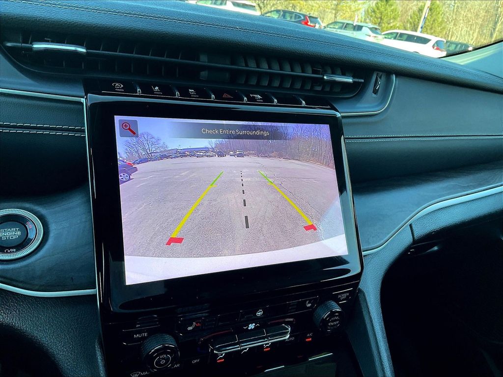 2022 Jeep Grand Cherokee L — photo 16