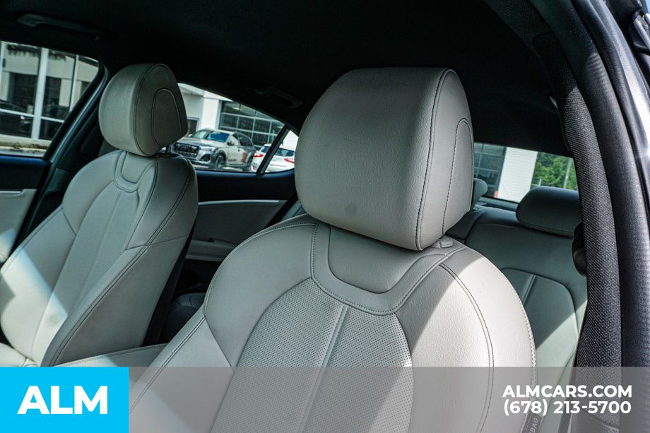 Used 2025 Silver Genesis 2.5T image 18