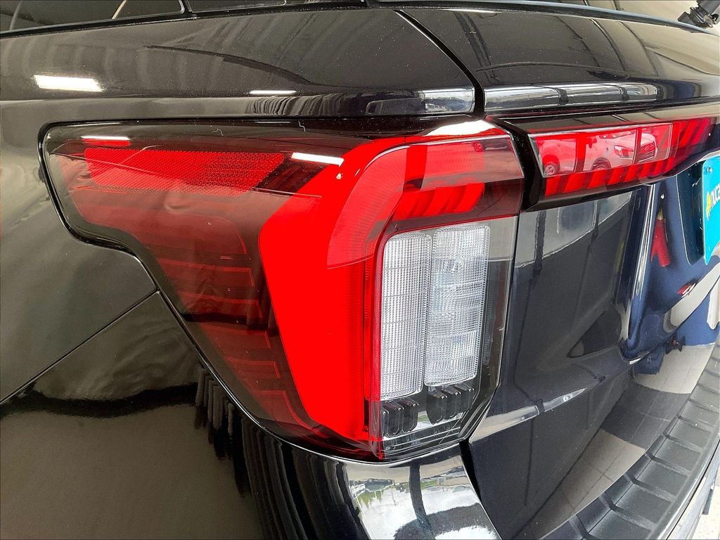 2025 Ford Explorer — photo 34