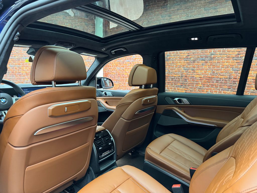 New 2026  BMW M60i image 26