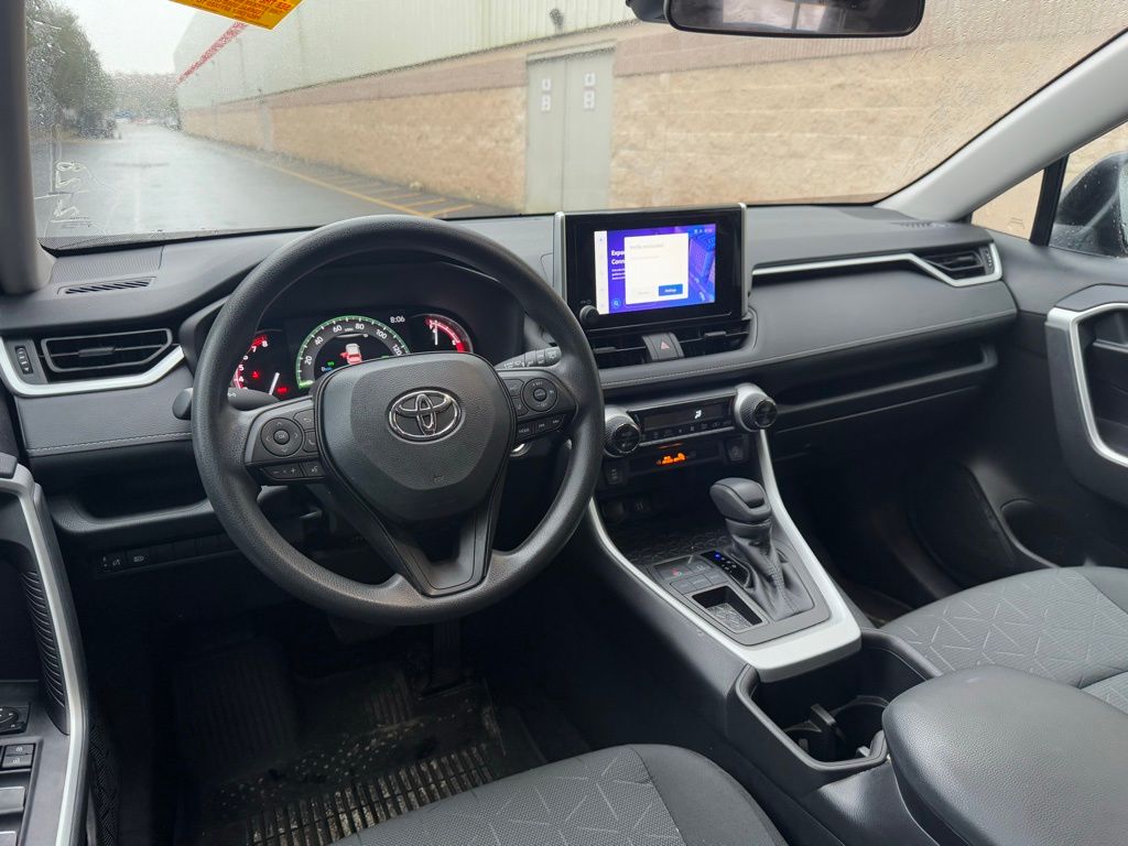 2023 Toyota RAV4 XLE 12