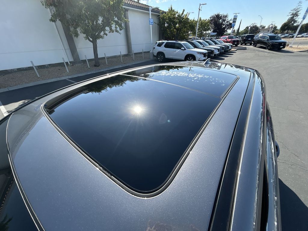 Thumbnail: 2023 Acura MDX - 22