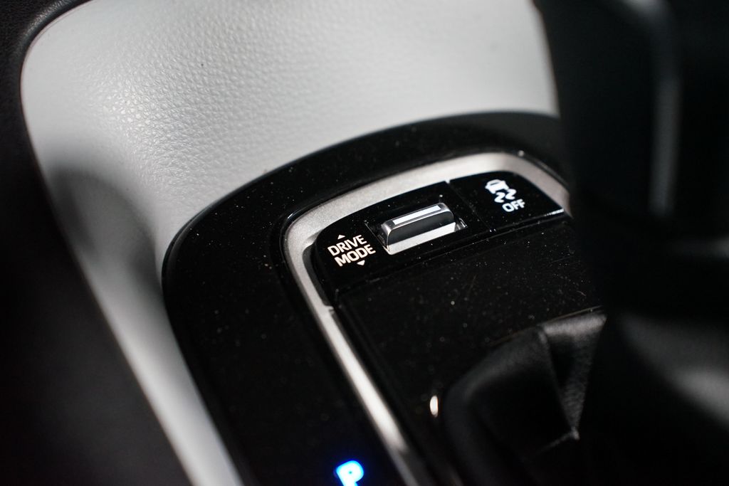 Thumbnail: 2025 Toyota Corolla - 21