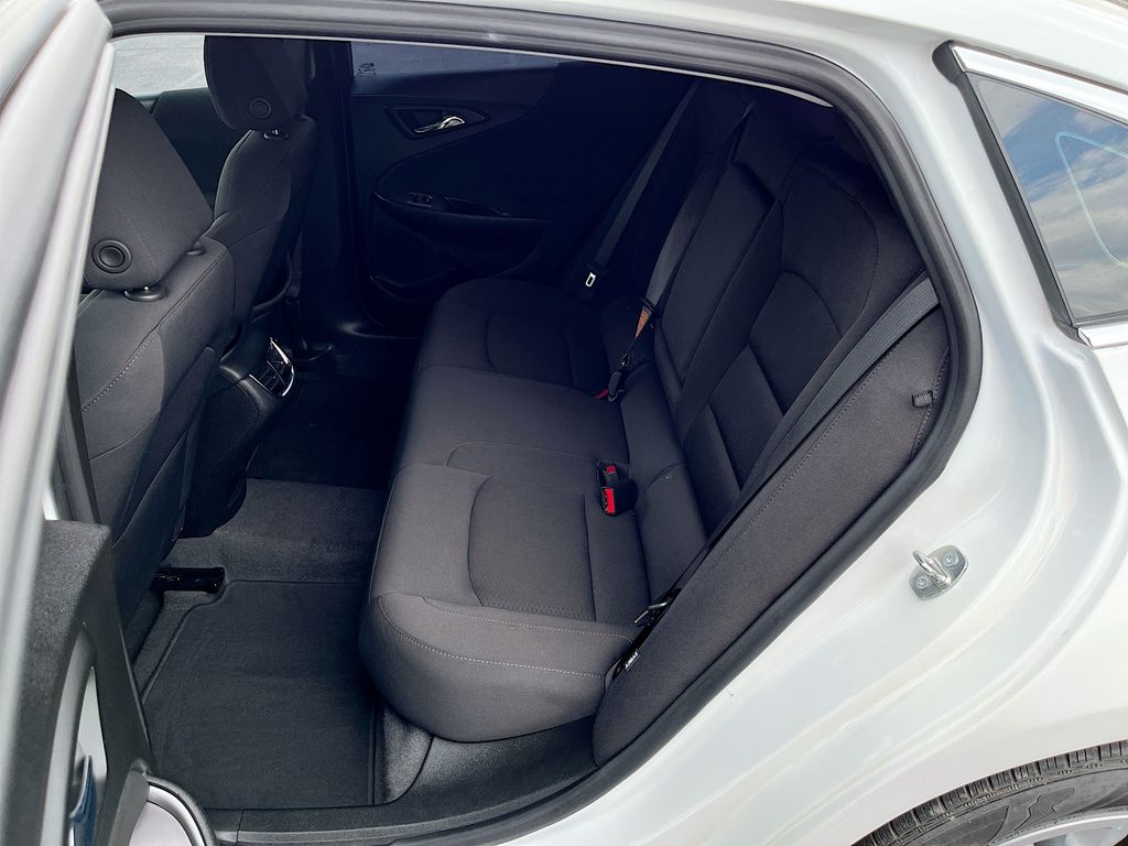 Used 2024 White Chevrolet LT image 25