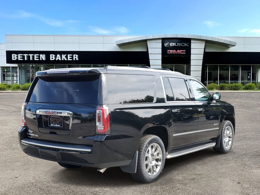 2016 GMC Yukon XL Denali 7