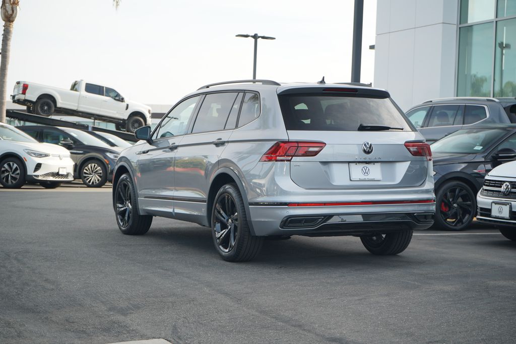 2024 Volkswagen Tiguan 2.0T SE R-Line Black 3