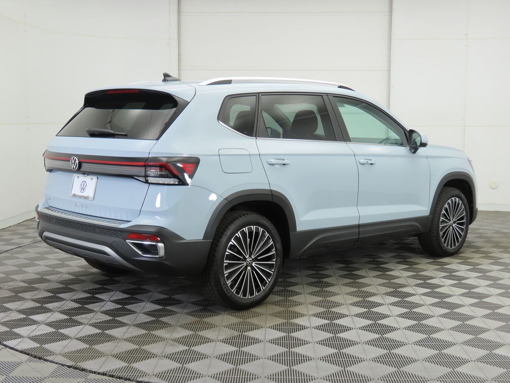 Thumbnail: 2026 Volkswagen Taos - 5