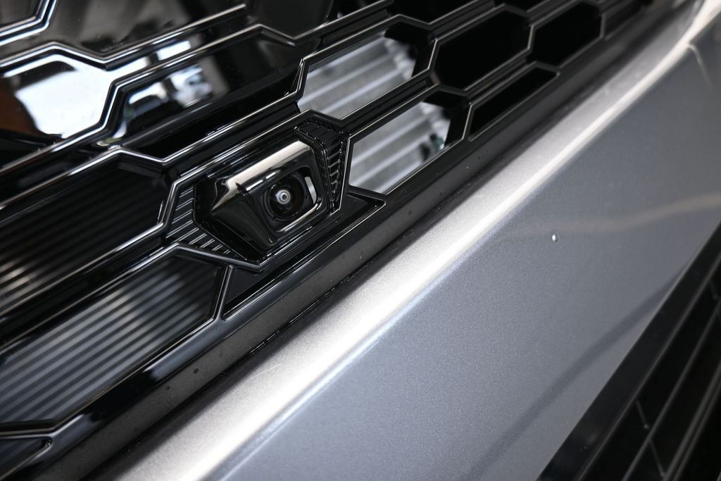 New 2026 Gray Mitsubishi SEL image 50