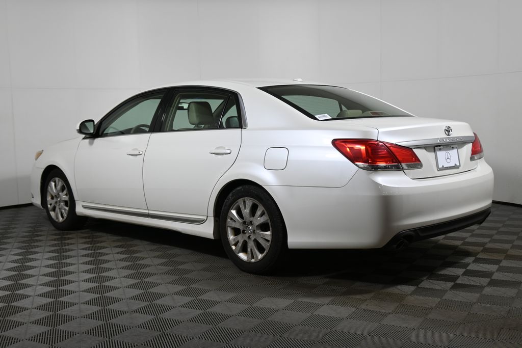 Thumbnail: 2011 Toyota Avalon - 5