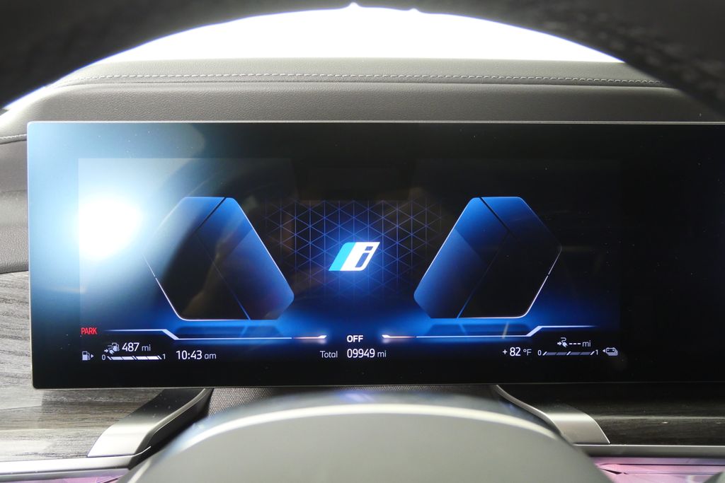 Thumbnail: 2026 BMW 7 Series - 21