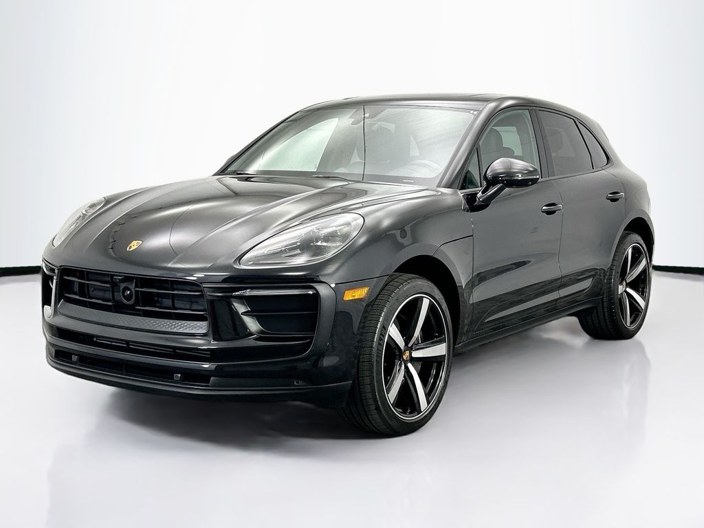 Thumbnail: 2025 Porsche Macan - 1