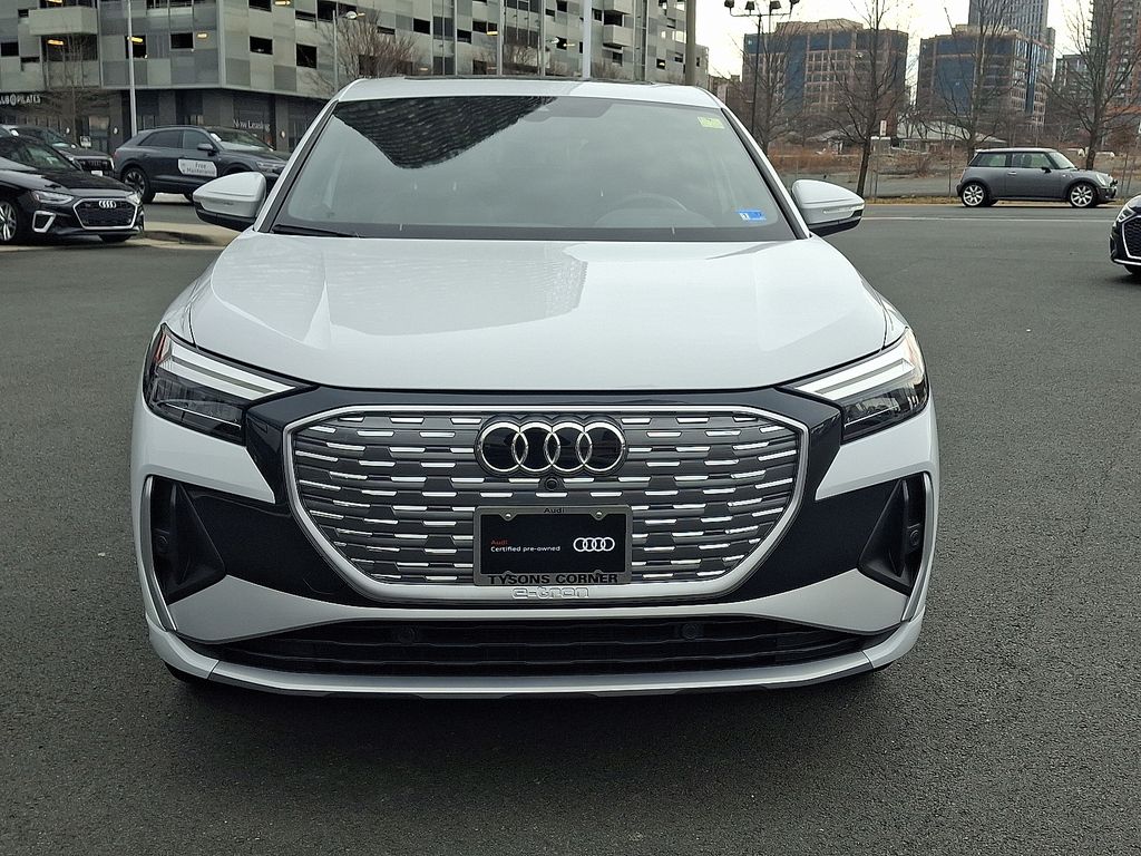 Thumbnail: 2023 Audi Q4 e-tron - 2