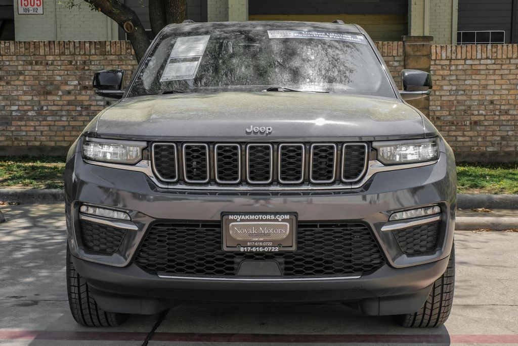 used 2022 Jeep Grand Cherokee car, priced at $28,000