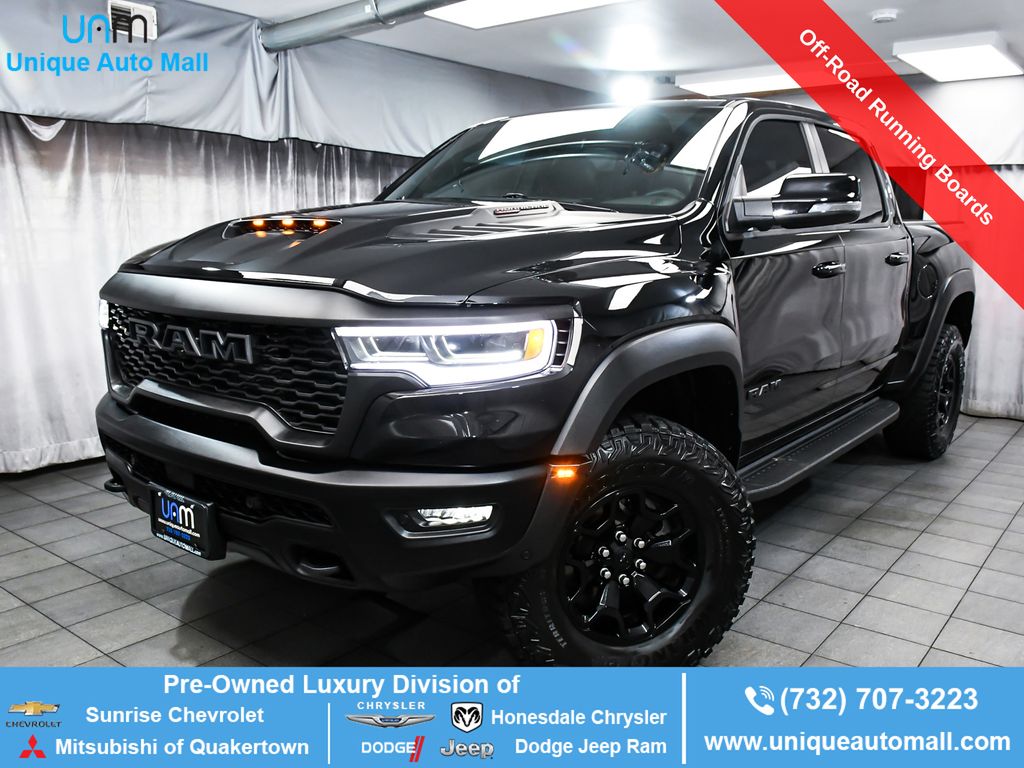 Diamond Black Crystal Pearlcoat 2026 RAM 1500 Pickup Truck All-Wheel Drive 8-Speed Automatic