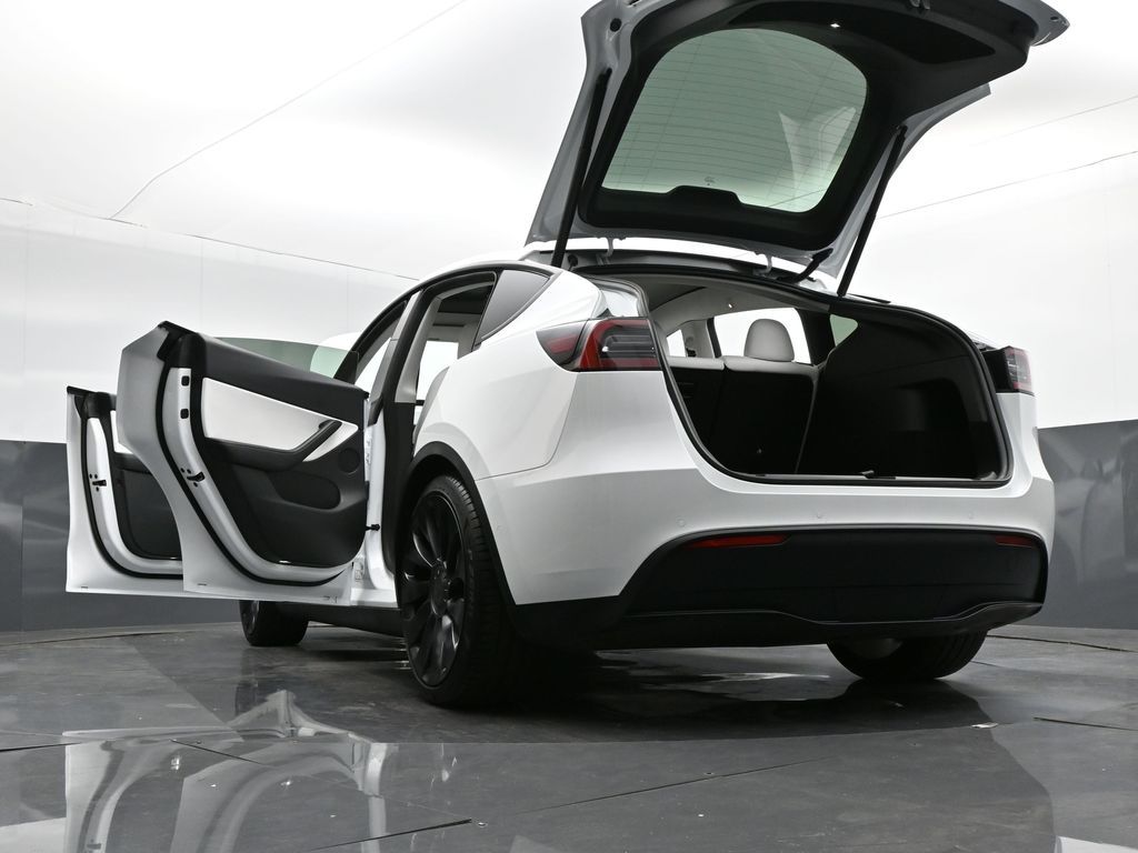 2022 Tesla Model Y Performance Dual Motor All-Wheel Drive