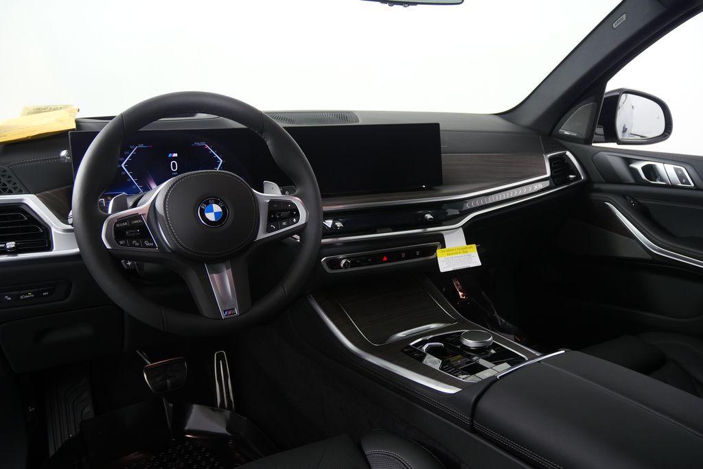 Thumbnail: 2026 BMW X5 - 17
