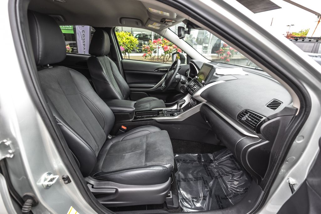 2025 Mitsubishi Eclipse Cross SE thumbnail 29