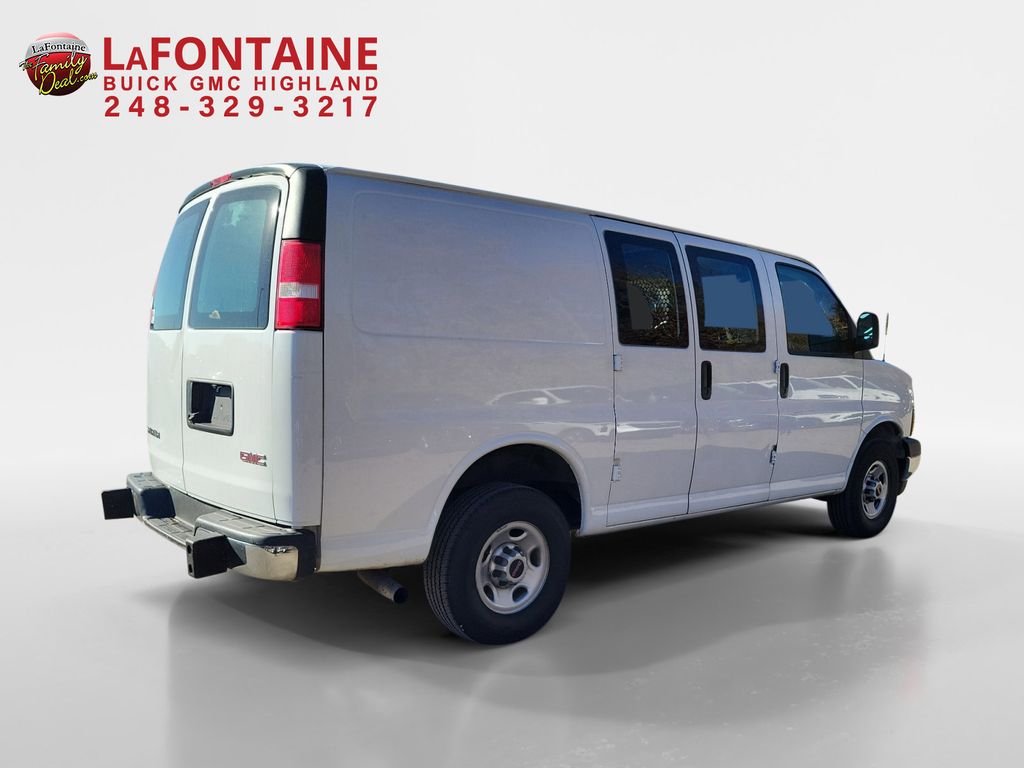 2022 GMC Savana 2500 Work Van 7