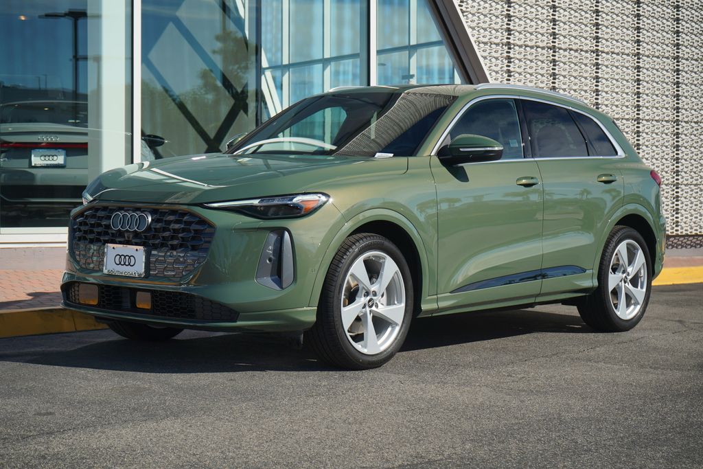 Thumbnail: 2025 Audi Q5 - 1