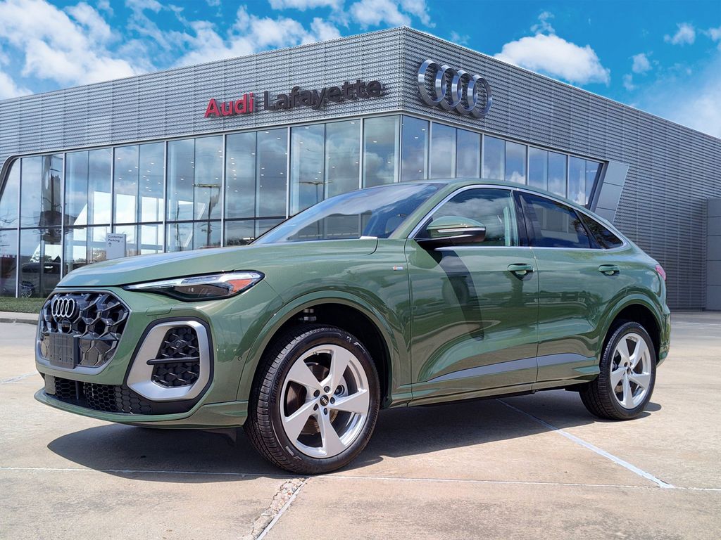 District Green Metallic 2026 Audi Q5 Sportback quattro Premium Plus TFSI Sedan All-Wheel Drive 7-Speed Automatic