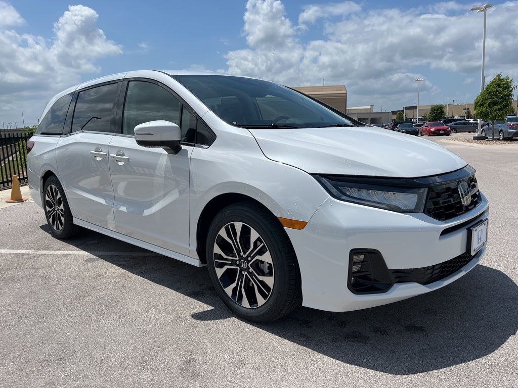 Thumbnail: 2026 Honda Odyssey - 3