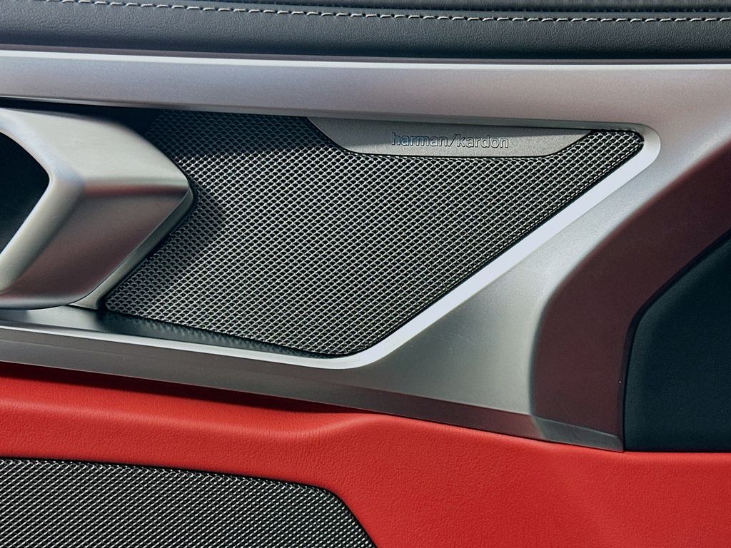 Thumbnail: 2025 BMW 8 Series - 19