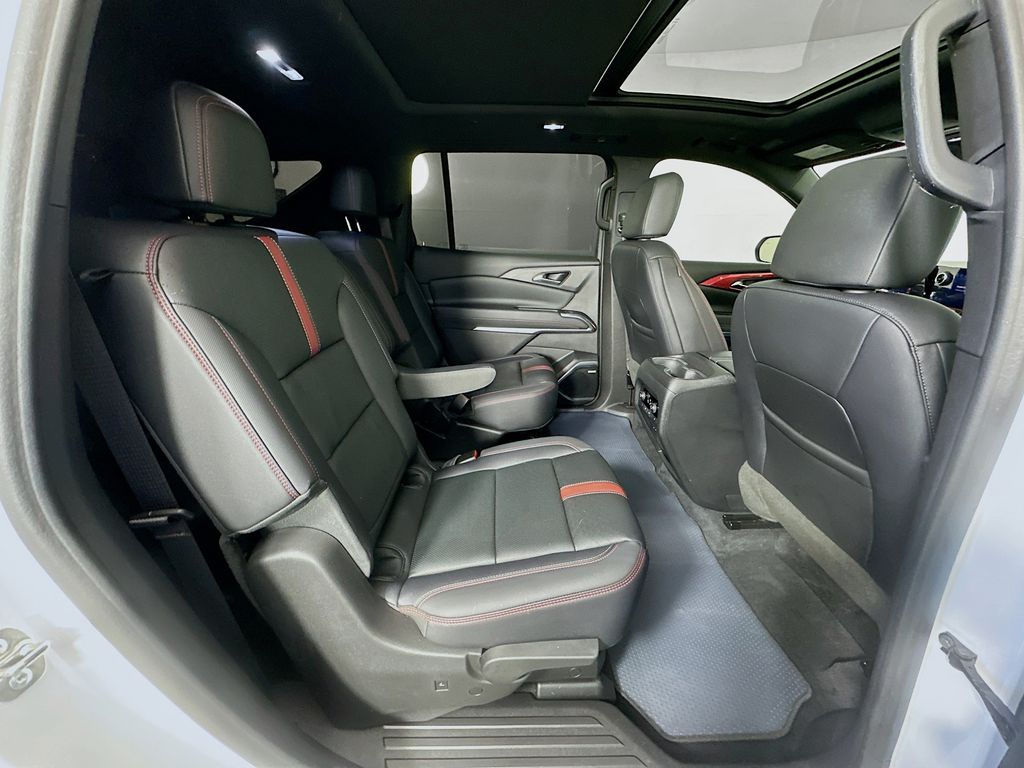 Thumbnail: 2024 Chevrolet Traverse - 29