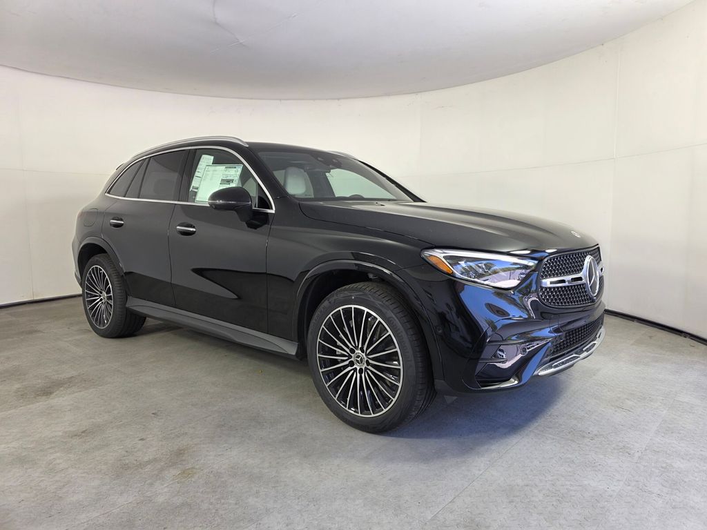 2026 Mercedes-Benz GLC