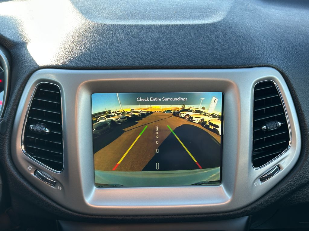 Thumbnail: 2021 Jeep Compass - 23