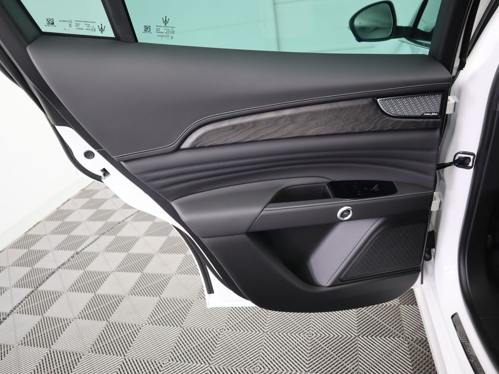 Thumbnail: 2025 Maserati Grecale - 27