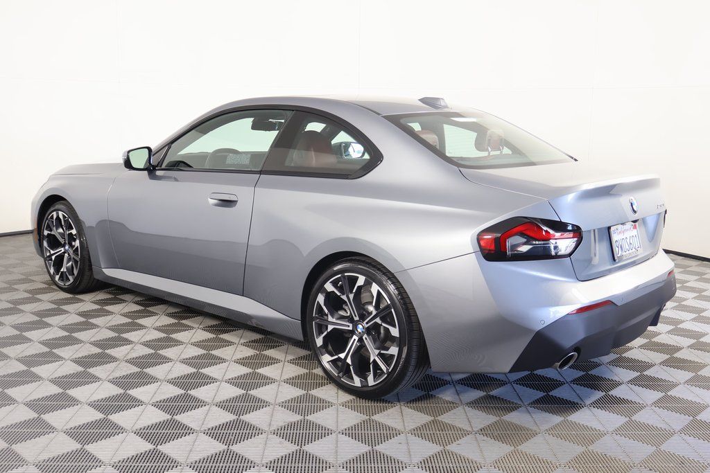 Thumbnail: 2025 BMW 2 Series - 6