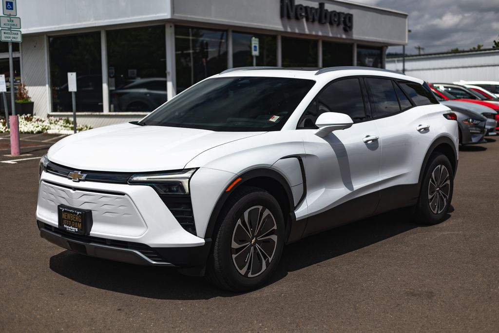2024 Chevrolet Blazer EV LT thumbnail 4