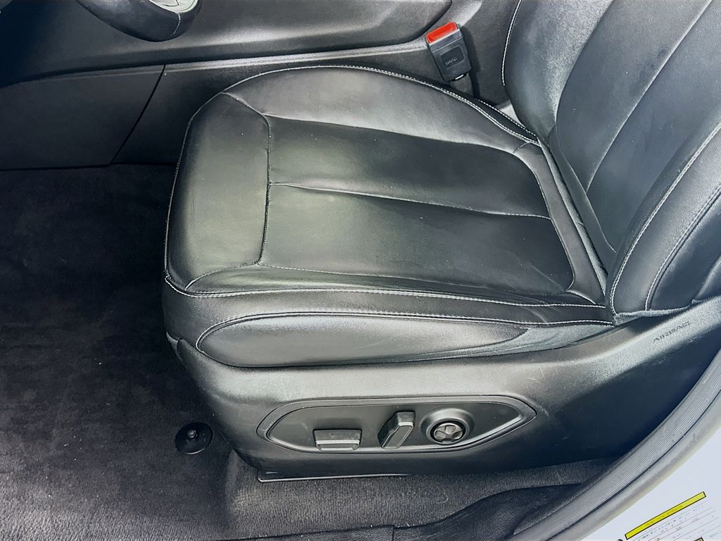 Thumbnail: 2022 Jeep Grand Cherokee L - 19