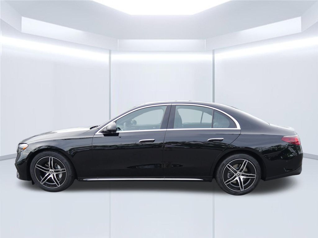 Thumbnail: 2026 Mercedes-Benz E-Class - 2