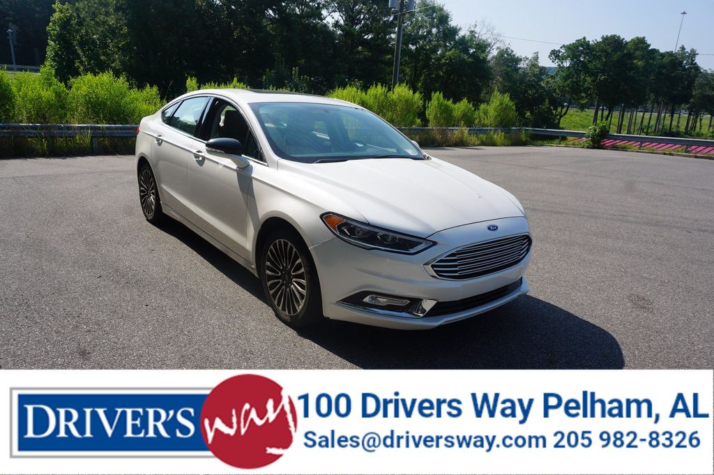 White Platinum Metallic Tri-Coat 2017 Ford Fusion Sedan Front-Wheel Drive Automatic