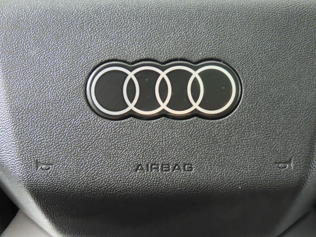 Thumbnail: 2025 Audi Q6 e-tron - 16