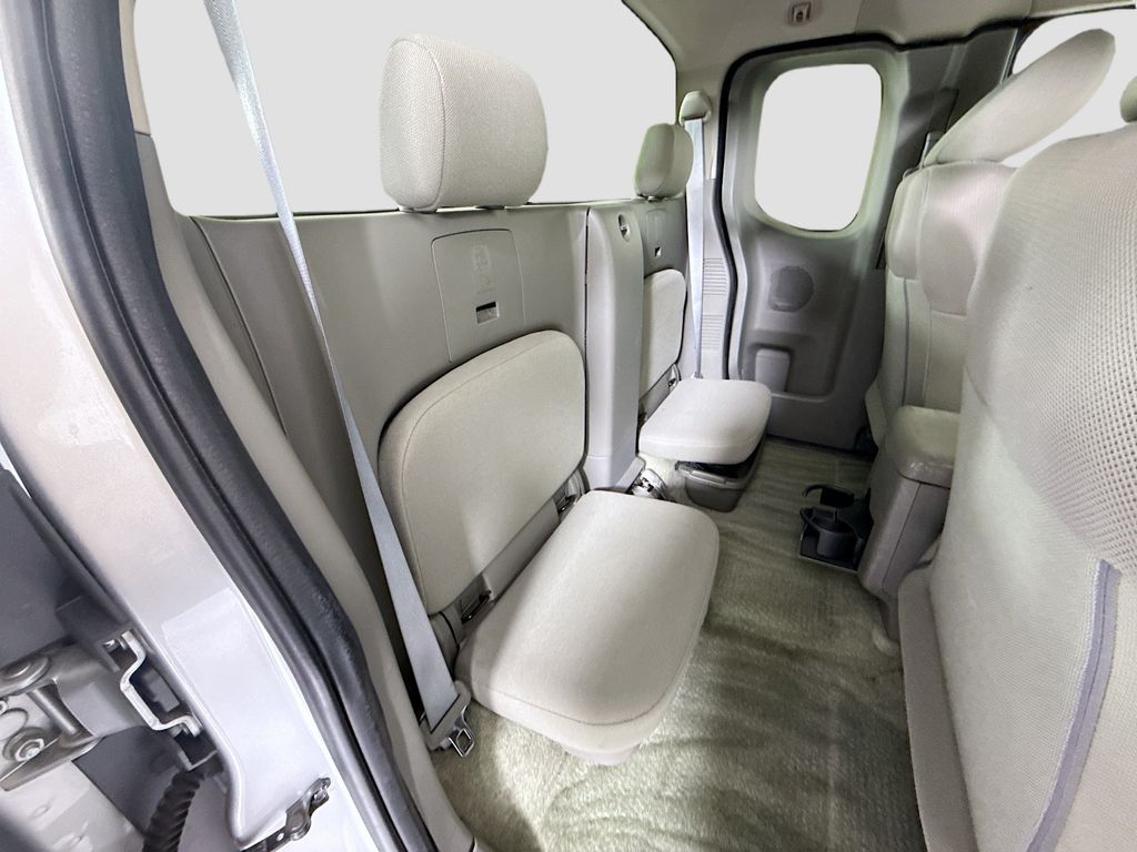Thumbnail: 2016 Nissan Frontier - 21