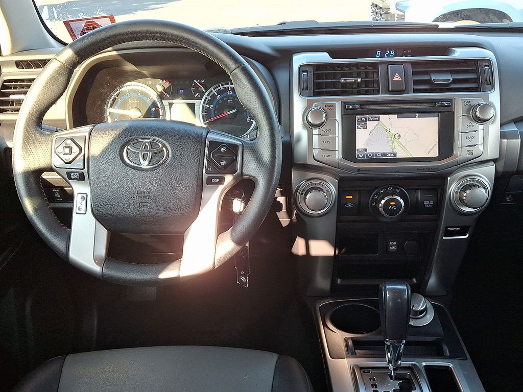 Thumbnail: 2017 Toyota 4Runner - 12