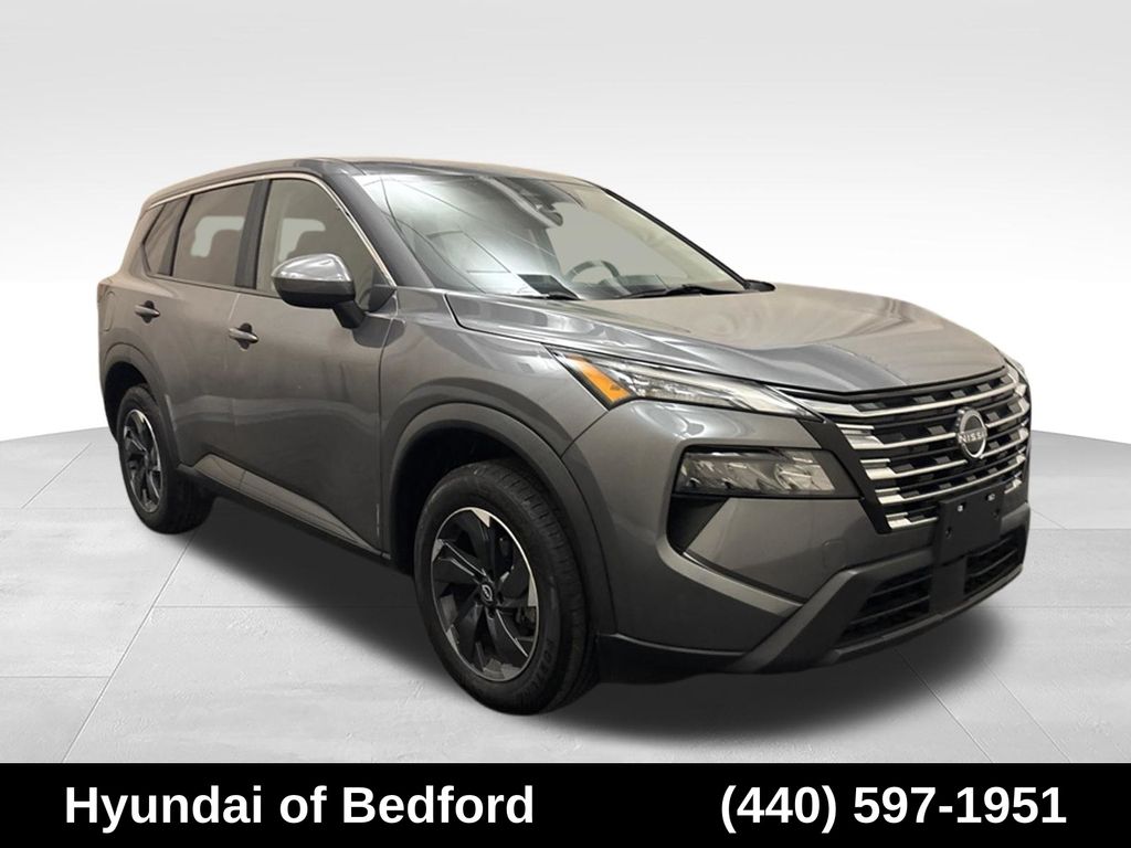 2024 Nissan Rogue SV - Image 3