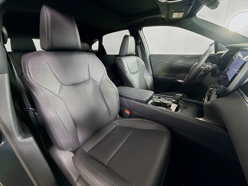 Thumbnail: 2024 Lexus RX - 28