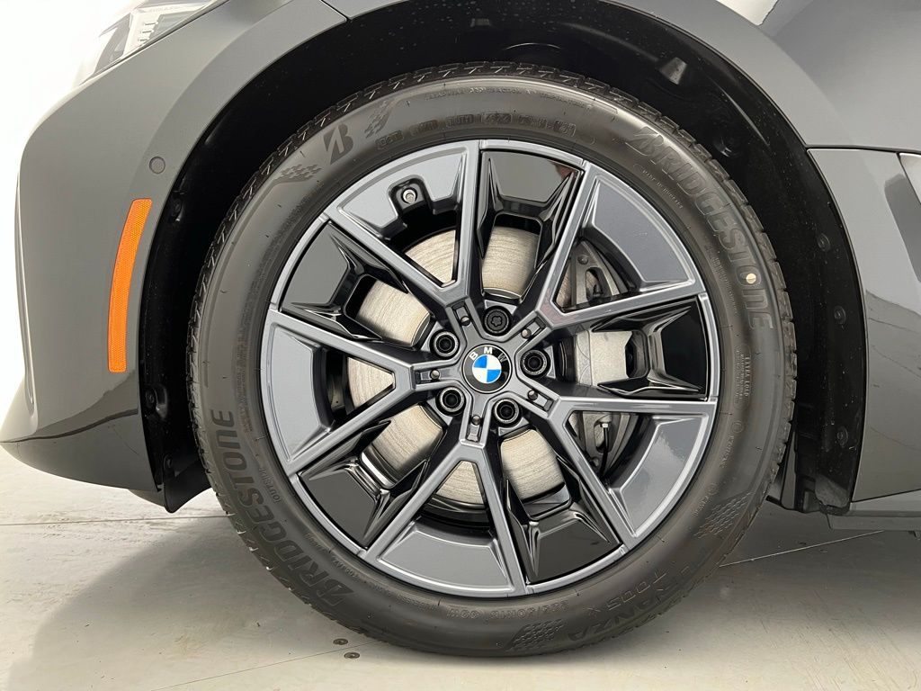 2025 BMW i4 eDrive40 24