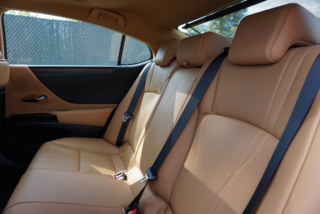 Thumbnail: 2024 Lexus ES - 14